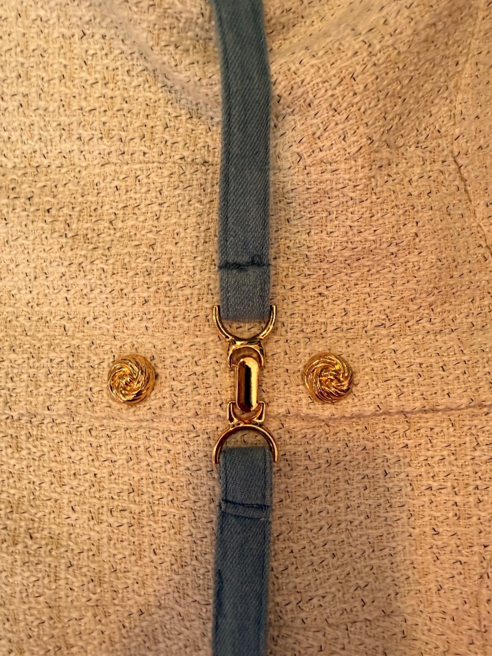 Avec Les Filles Women's Belted Denim-Trim Cotton Shirt Dress - Picture 5 of 9